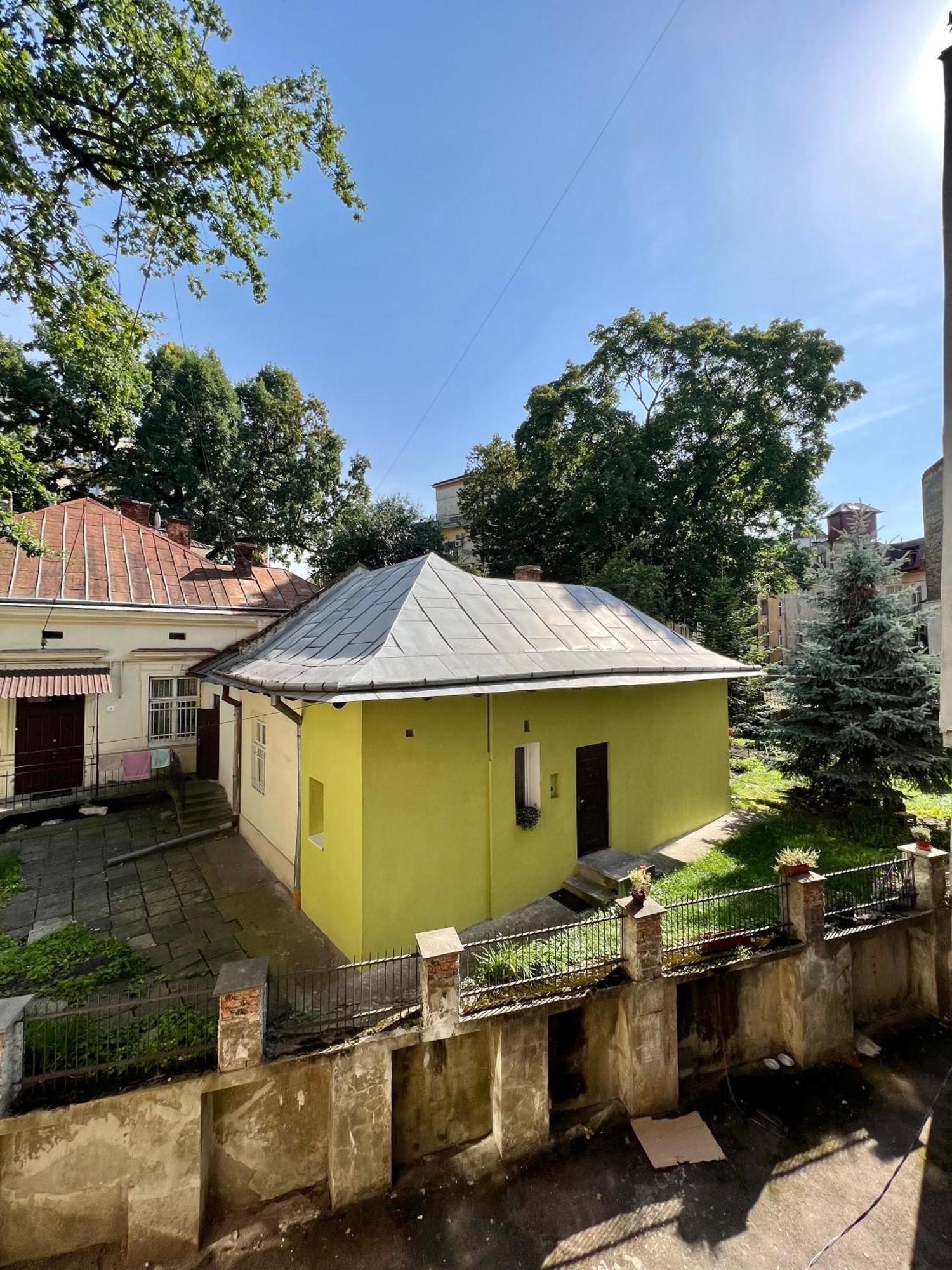 Tugan Apart Liov Exterior foto